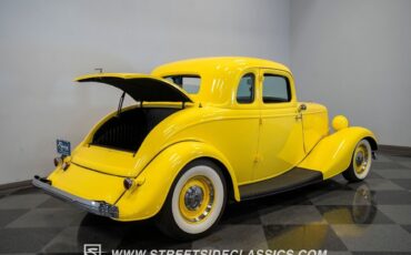 Ford-5-Window-1934-Coupe-12