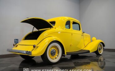 Ford-5-Window-1934-Coupe-13