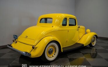 Ford-5-Window-1934-Coupe-17