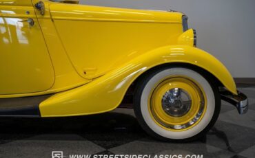 Ford-5-Window-1934-Coupe-24