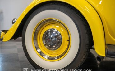 Ford-5-Window-1934-Coupe-28