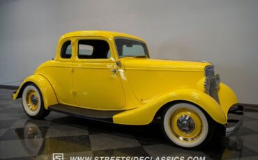 Ford-5-Window-1934-Coupe-29