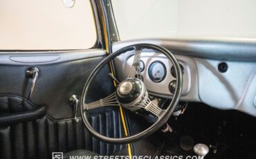 Ford-5-Window-1934-Coupe-33