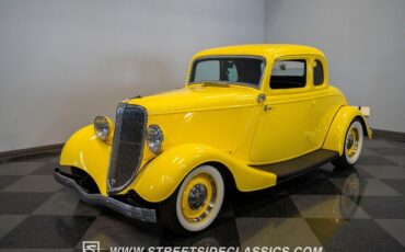 Ford-5-Window-1934-Coupe-6