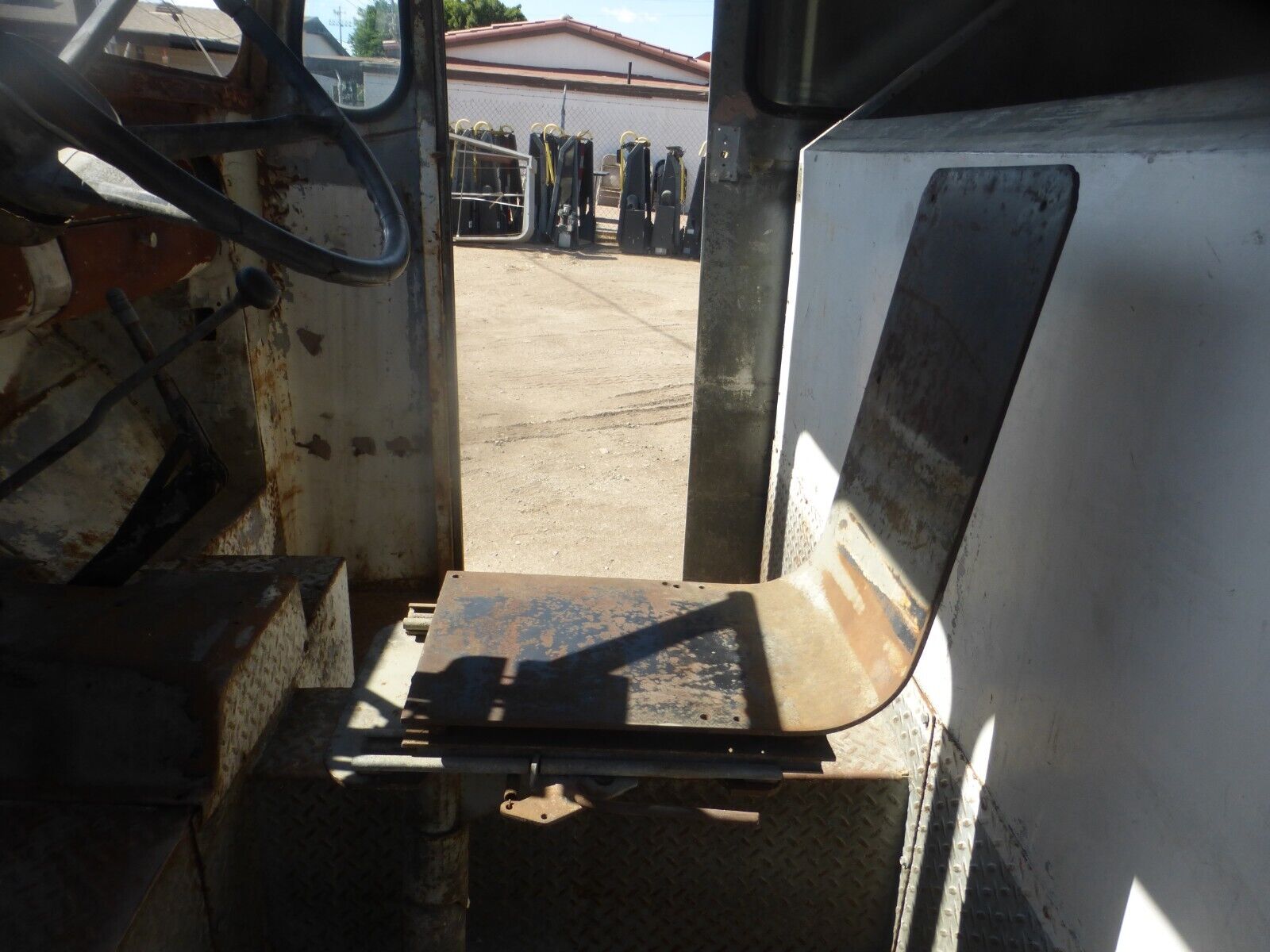 Ford-500-1961-MILK-TRUCK-16