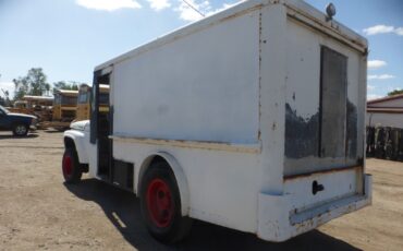 Ford-500-1961-MILK-TRUCK-2