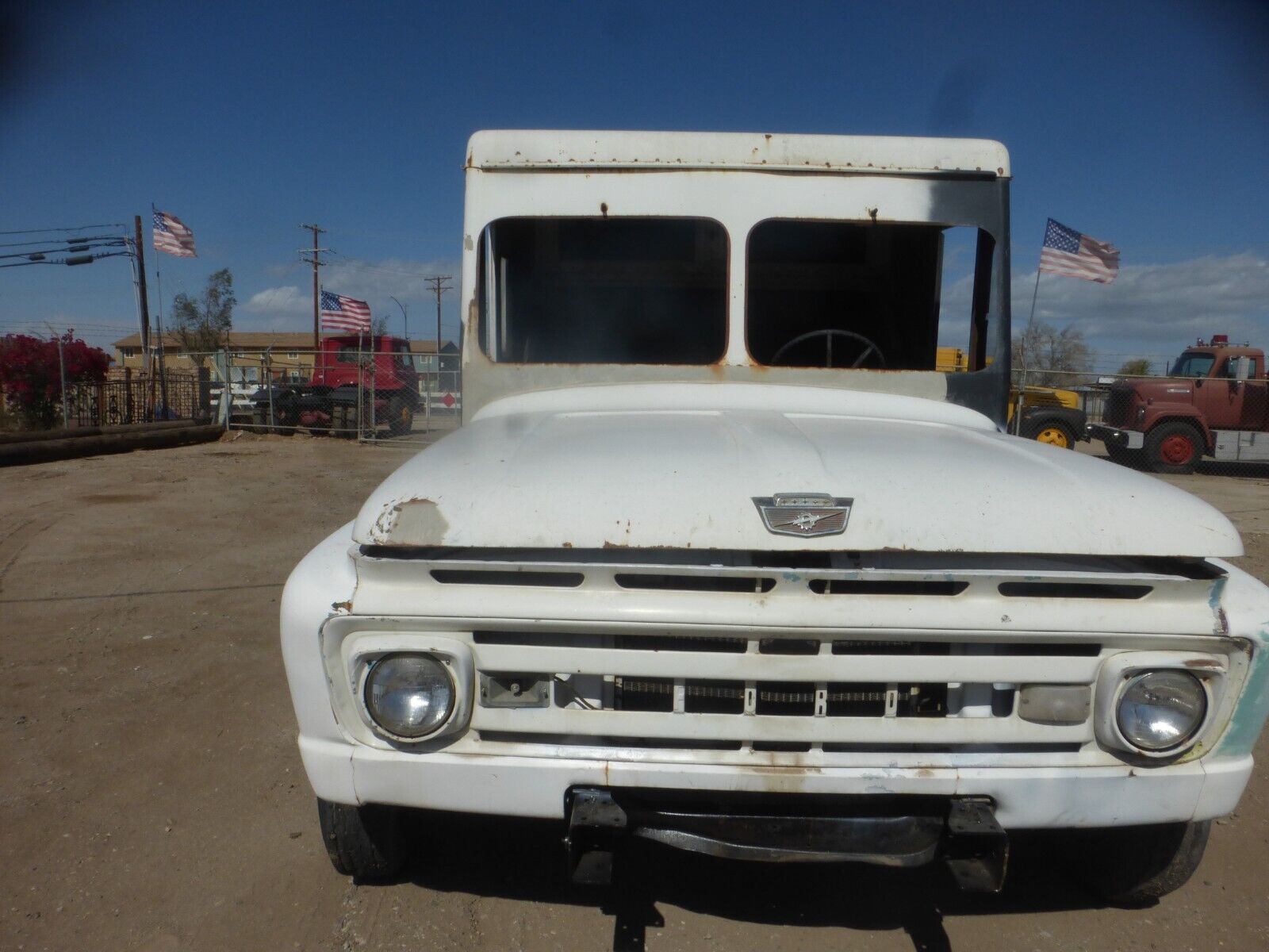 Ford-500-1961-MILK-TRUCK