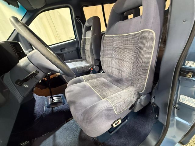 Ford-Aerostar-1989-Van-13
