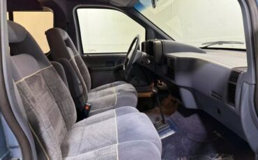 Ford-Aerostar-1989-Van-15