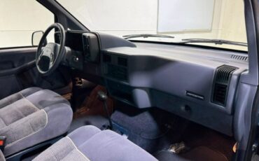 Ford-Aerostar-1989-Van-16