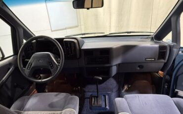 Ford-Aerostar-1989-Van-17