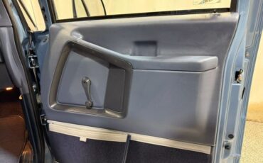 Ford-Aerostar-1989-Van-19