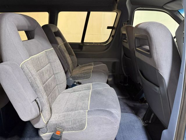 Ford-Aerostar-1989-Van-20