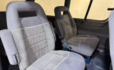 Ford-Aerostar-1989-Van-21