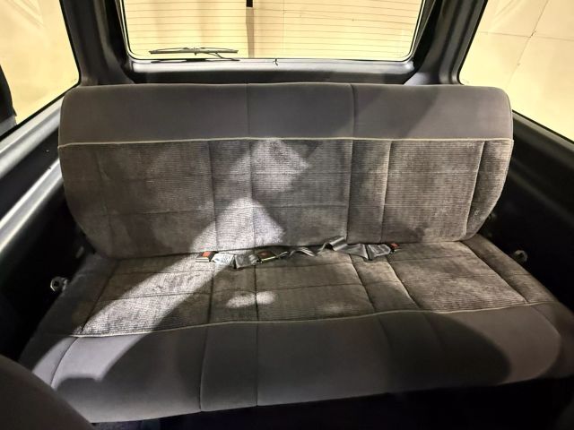 Ford-Aerostar-1989-Van-23