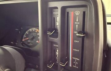Ford-Aerostar-1989-Van-31