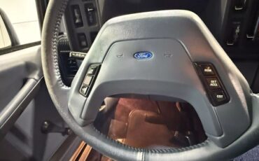 Ford-Aerostar-1989-Van-34