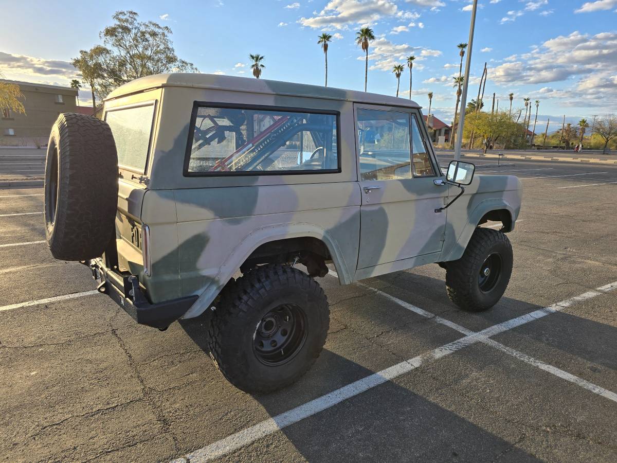 Ford-Bronco-1966-18