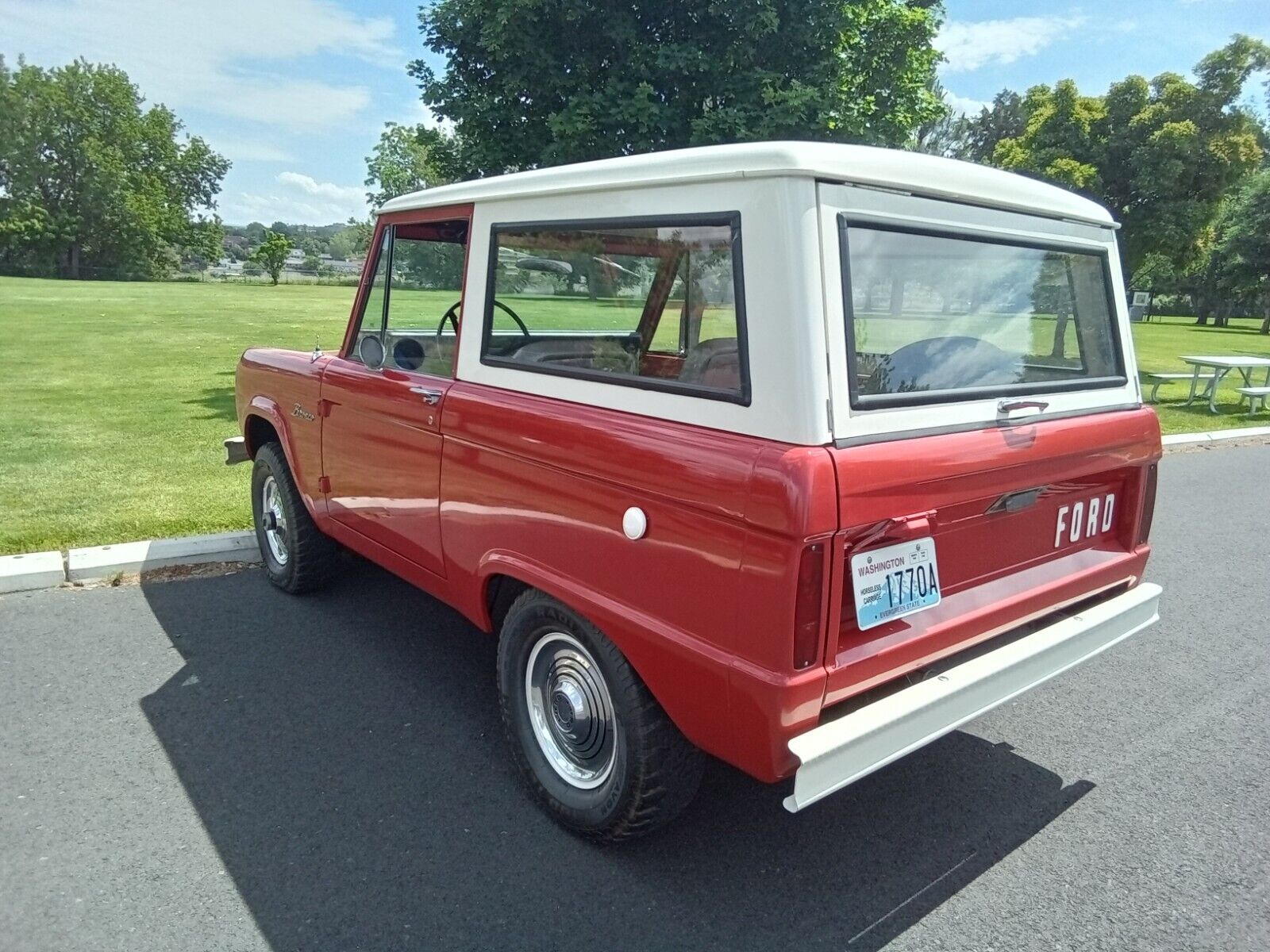 Ford-Bronco-1966-Convertible-15
