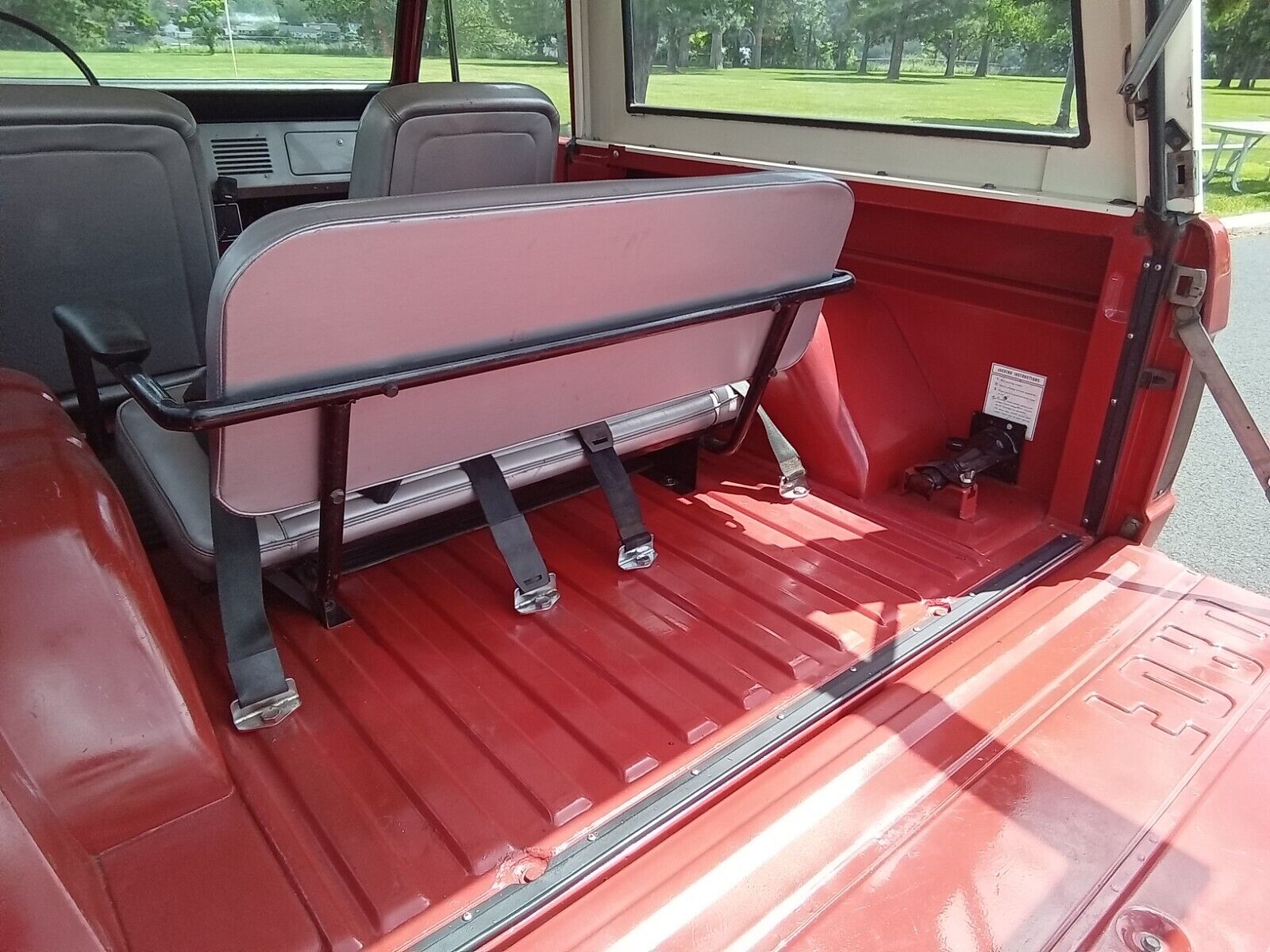 Ford-Bronco-1966-Convertible-19