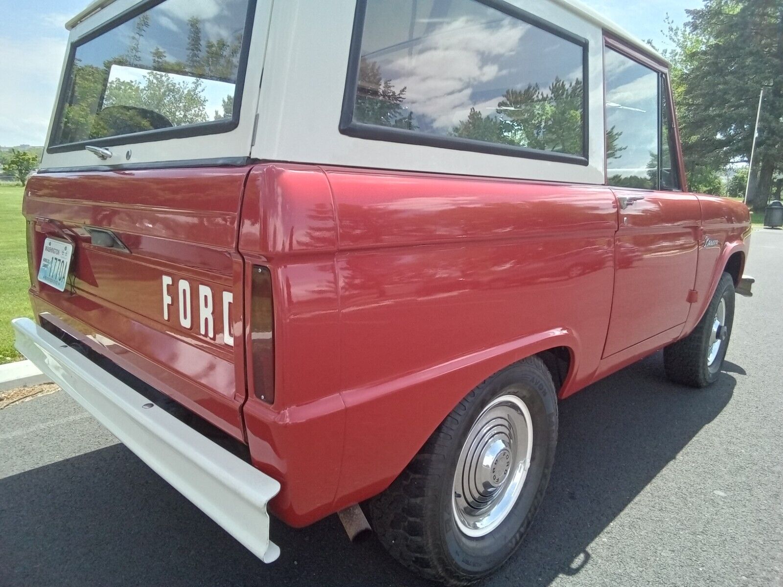 Ford-Bronco-1966-Convertible-23