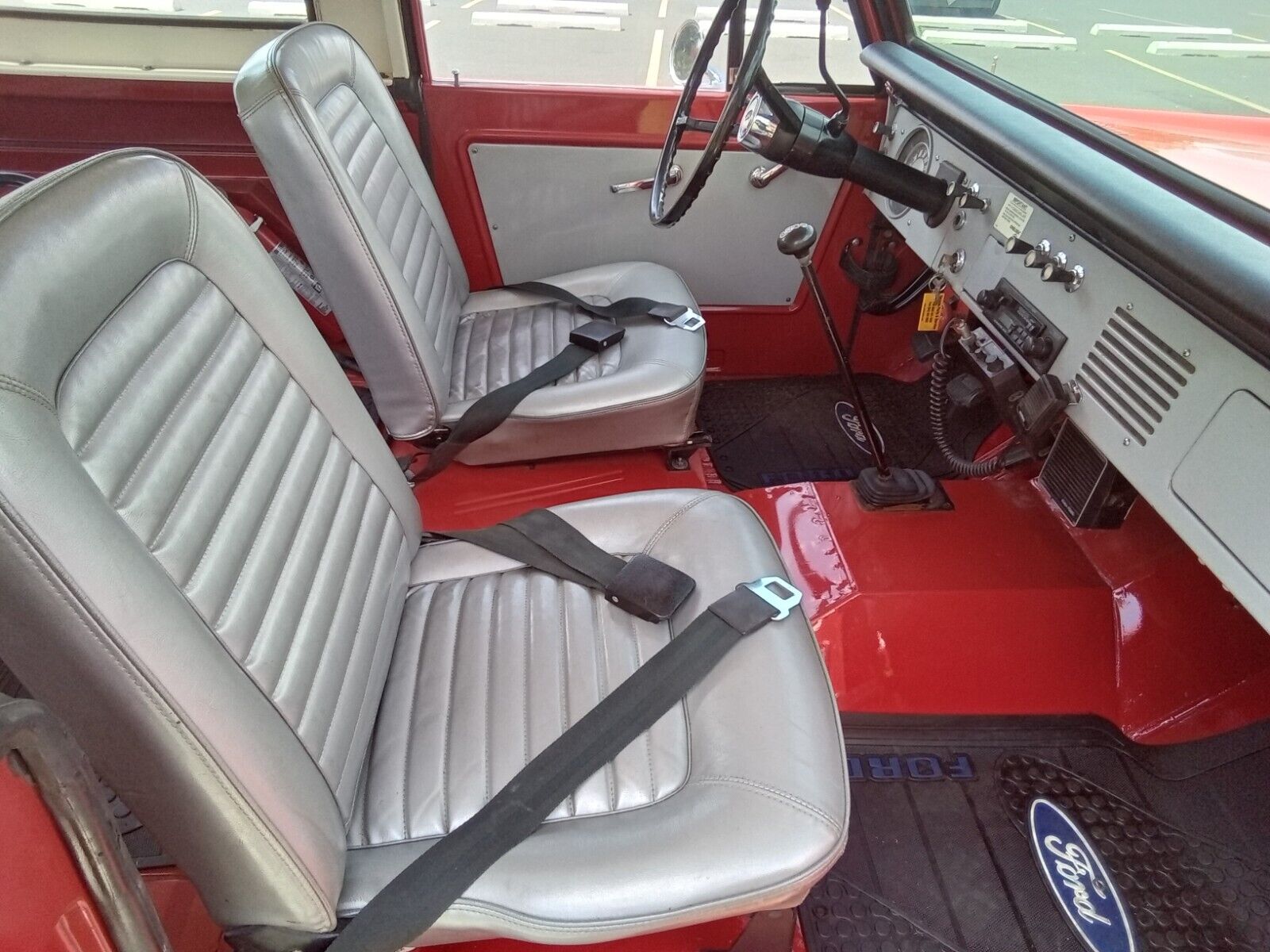 Ford-Bronco-1966-Convertible-25