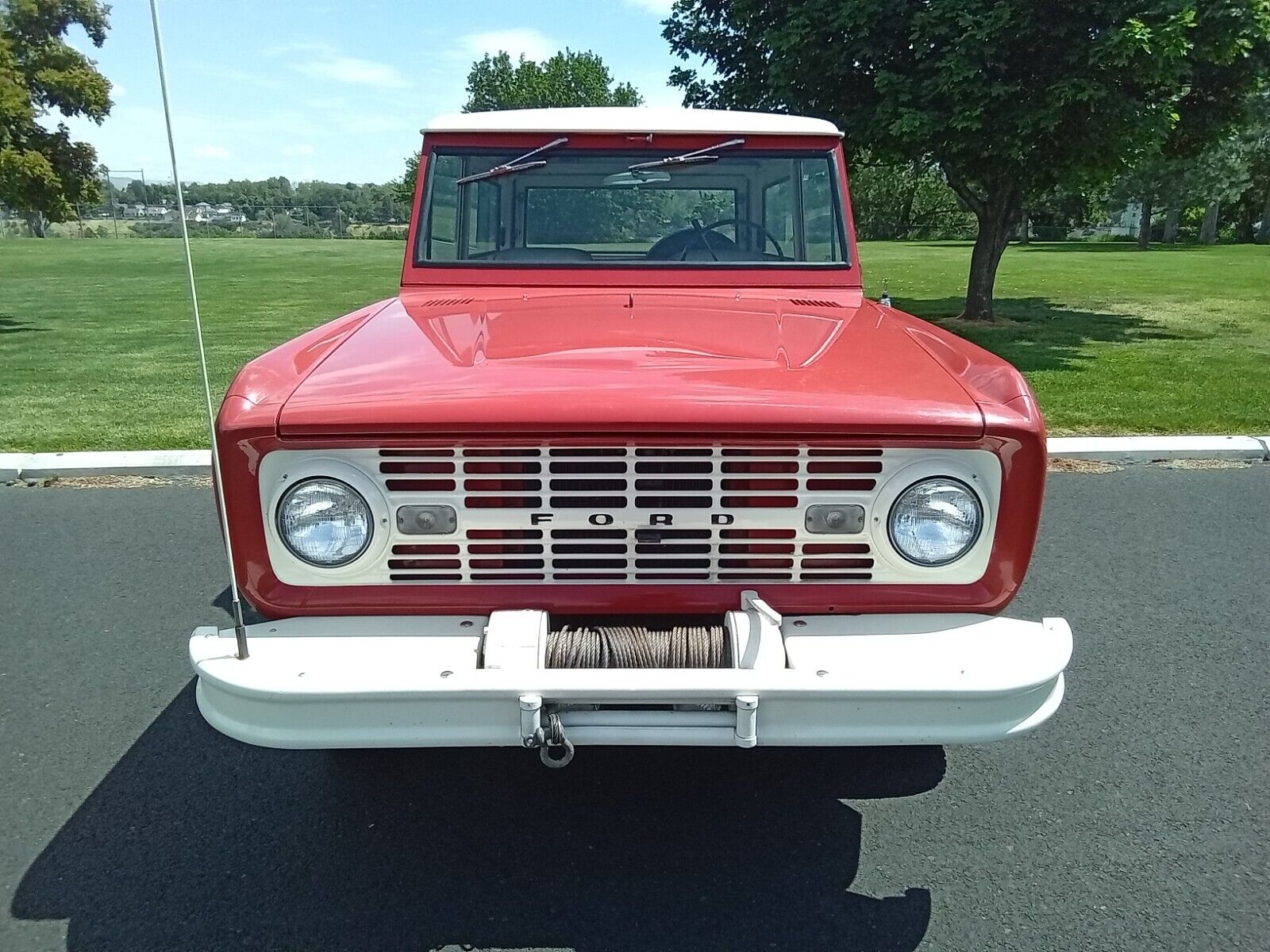 Ford-Bronco-1966-Convertible-34