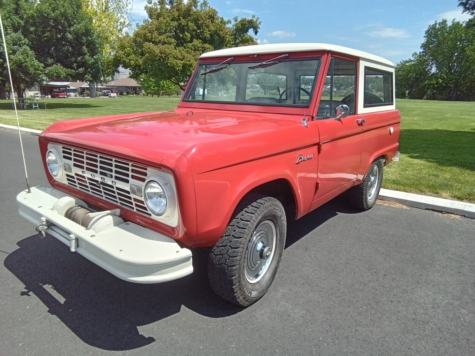 Ford-Bronco-1966-Convertible