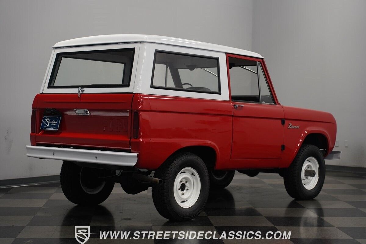 Ford-Bronco-1966-SUV-14