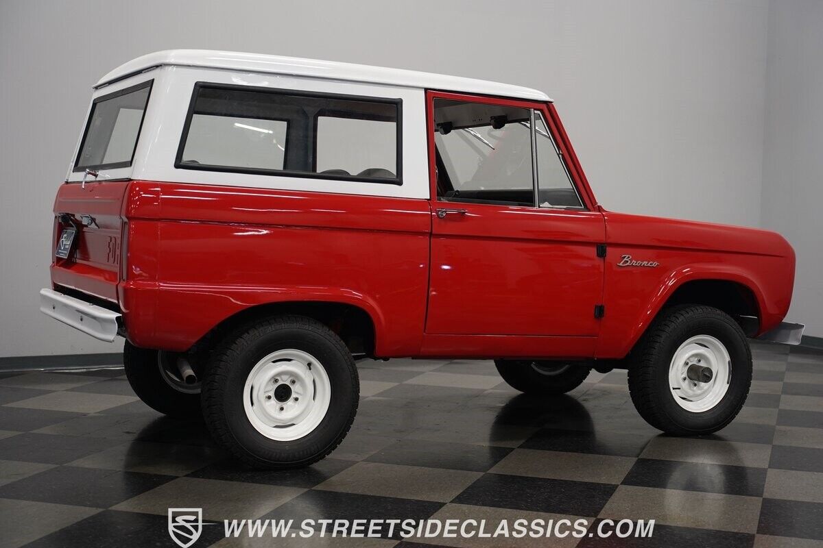 Ford-Bronco-1966-SUV-15