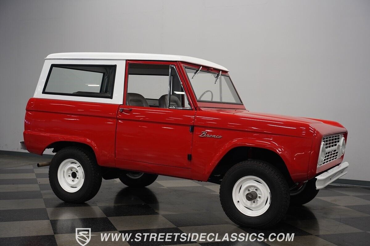 Ford-Bronco-1966-SUV-17