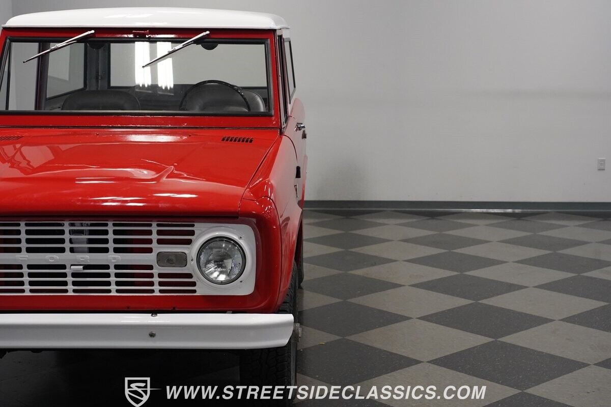 Ford-Bronco-1966-SUV-23