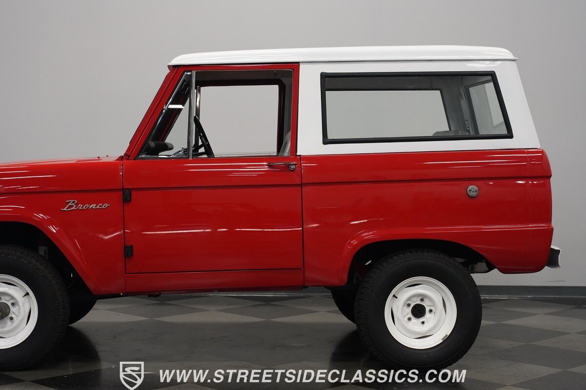Ford-Bronco-1966-SUV-27