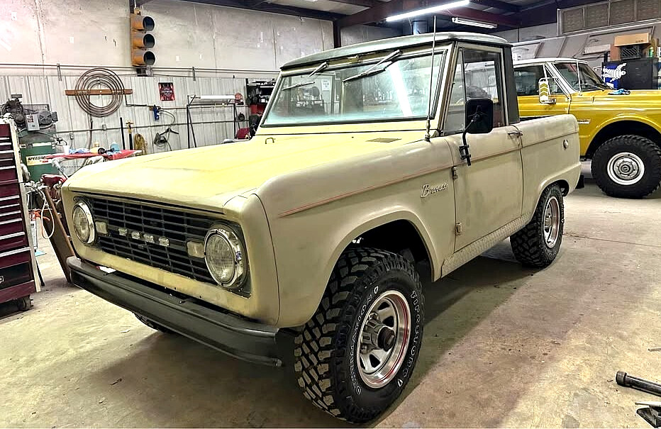 Ford Bronco 1966 SUV