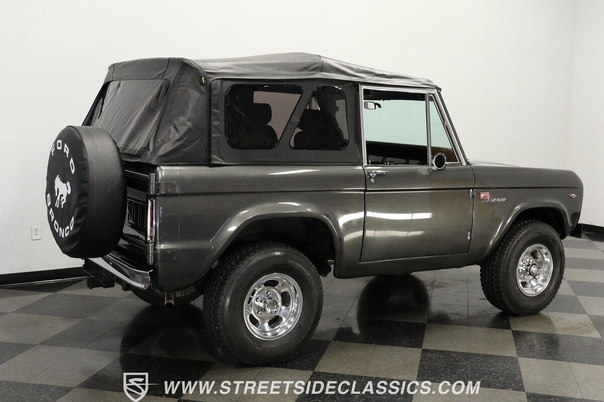 Ford-Bronco-1967-SUV-11