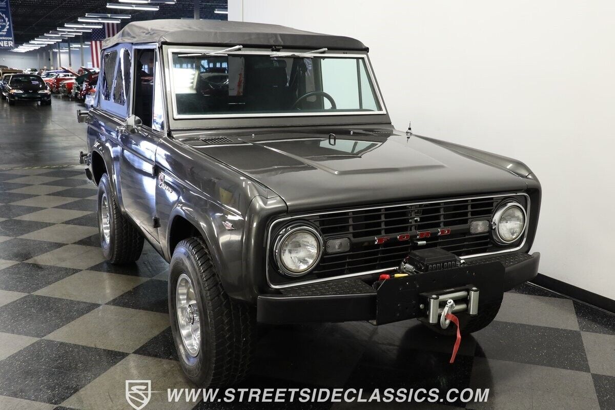 Ford-Bronco-1967-SUV-14
