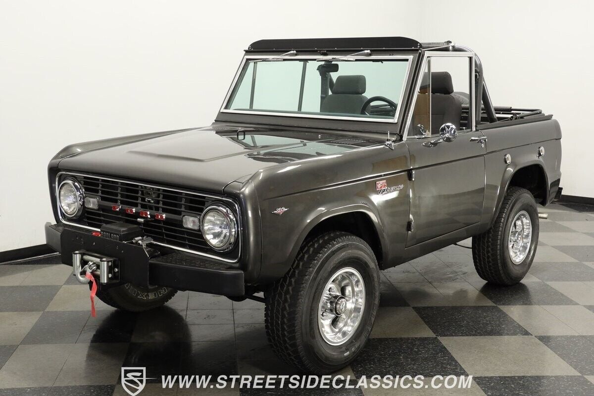 Ford-Bronco-1967-SUV-17