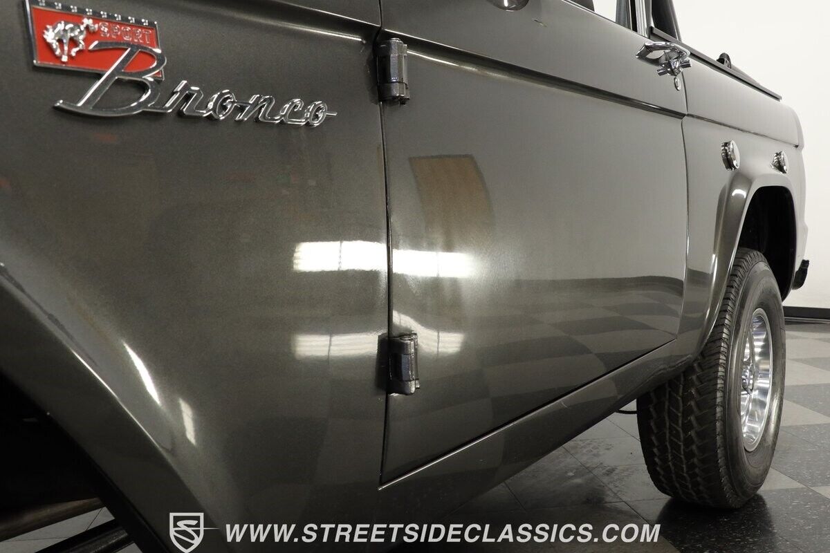 Ford-Bronco-1967-SUV-20