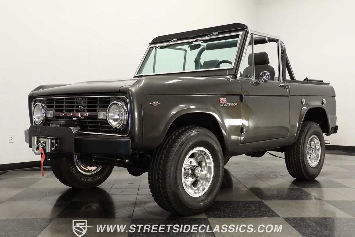 Ford-Bronco-1967-SUV-21