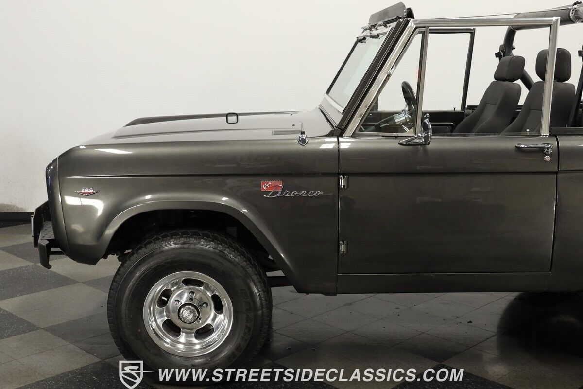 Ford-Bronco-1967-SUV-22