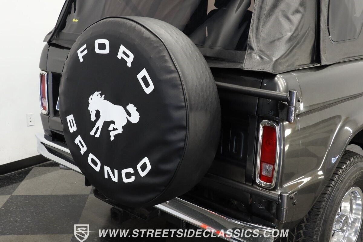 Ford-Bronco-1967-SUV-24