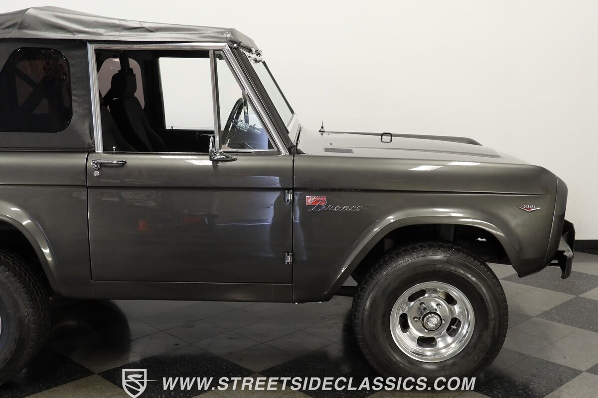 Ford-Bronco-1967-SUV-28