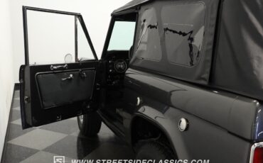 Ford-Bronco-1967-SUV-32