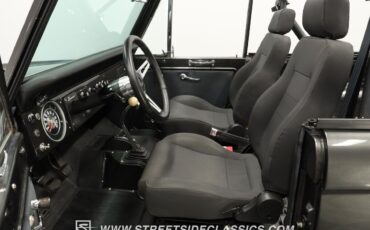 Ford-Bronco-1967-SUV-34