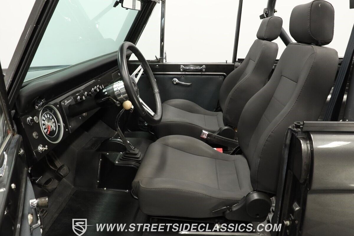 Ford-Bronco-1967-SUV-34