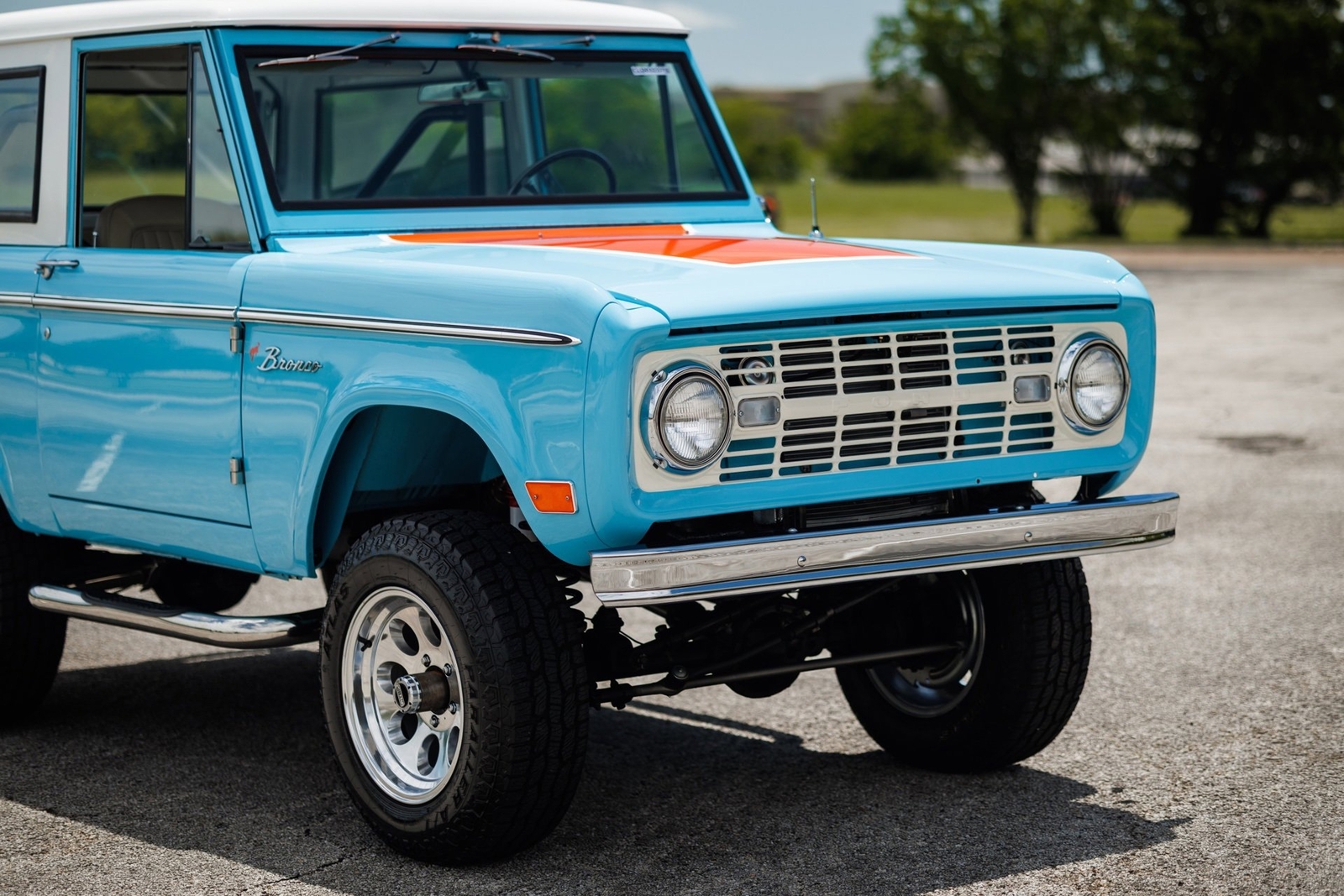 Ford-Bronco-1968-SUV-14