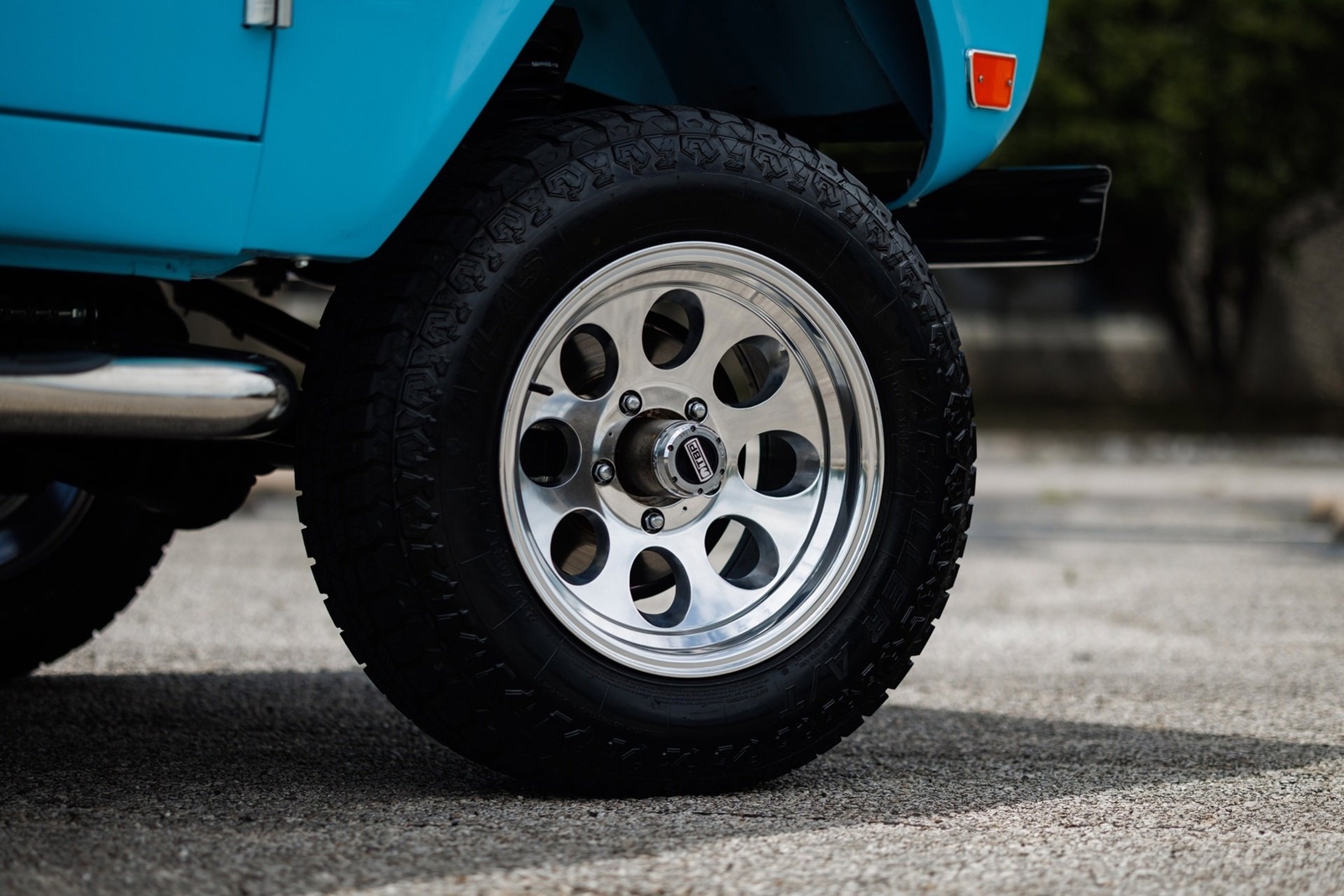 Ford-Bronco-1968-SUV-26
