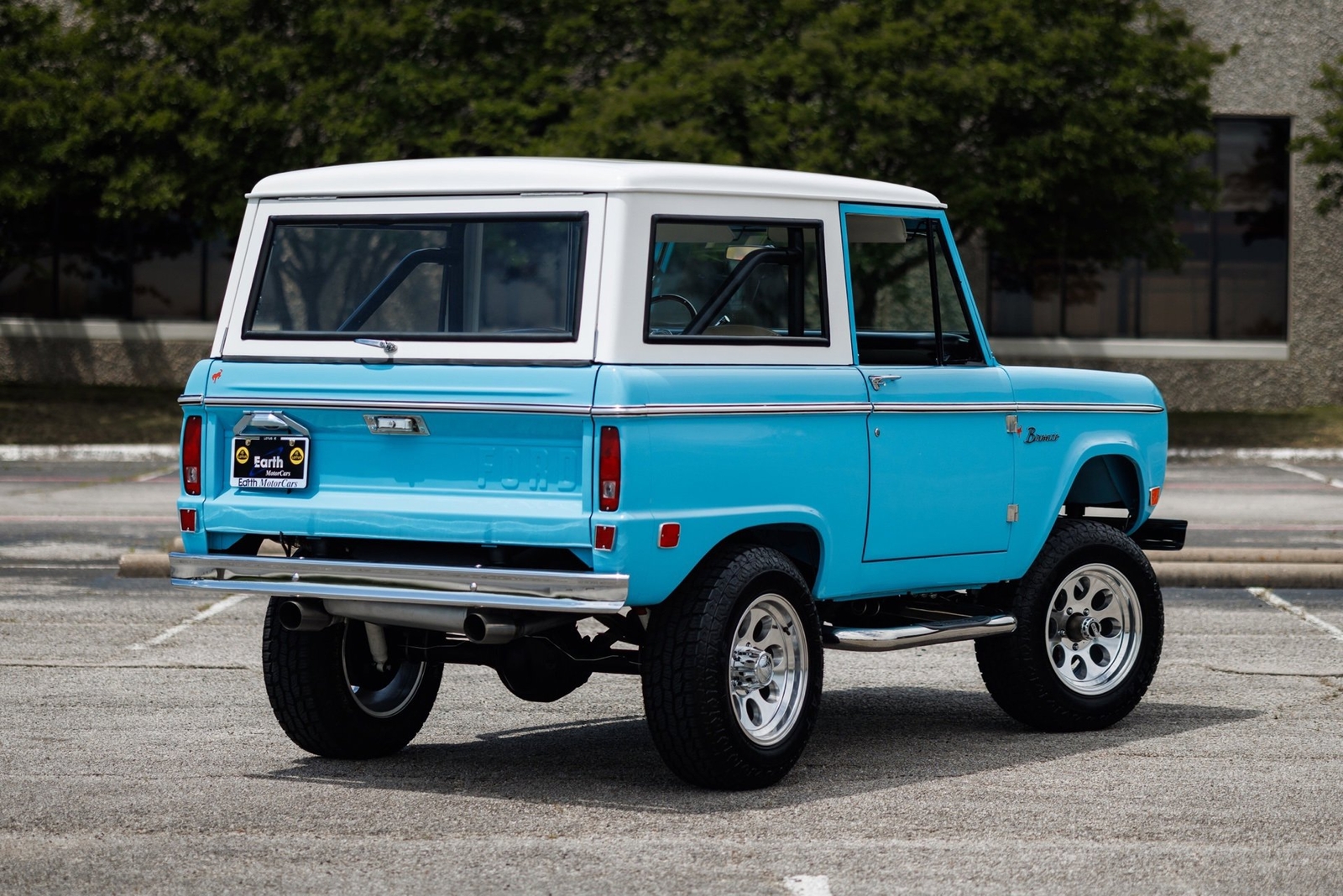 Ford-Bronco-1968-SUV-7