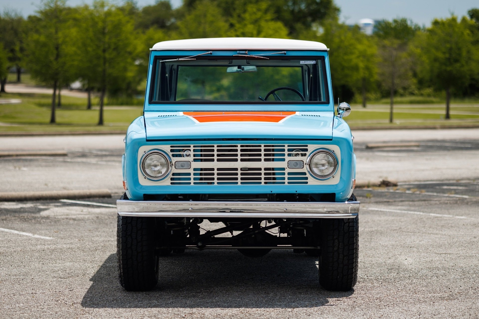 Ford-Bronco-1968-SUV-8