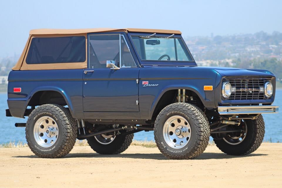 Ford-Bronco-1969-1